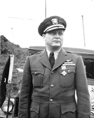 Commodore Leslie Gehres, after eing awarded the Distinguidhed Flying Cross, for his service in Alaska.