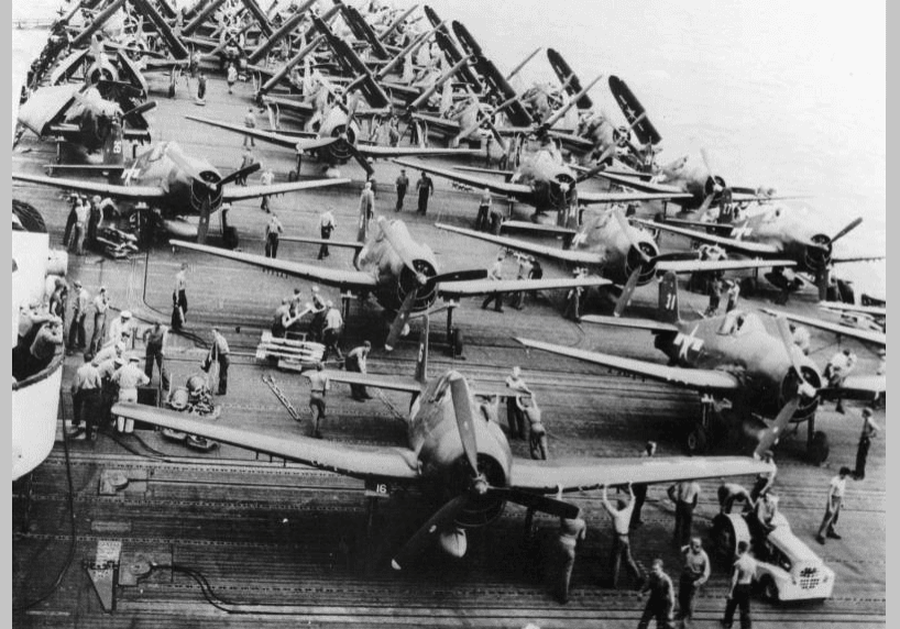 A crowed deck of planes, pilots, and crews of Air Group 13 in October 1944. The first nine are Hellcat fighters, the ones in the back are Helldivers and Avengers. Franklin would be struck by a Kamikaze on 30 October 1944.